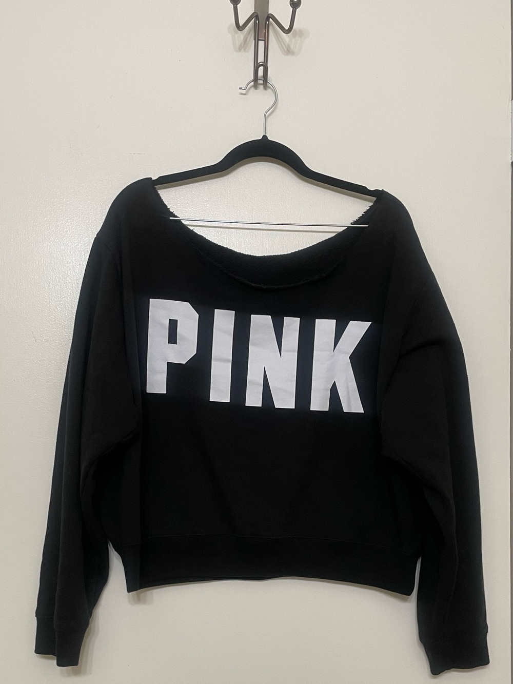 #94c PINK Victoria's Secret Women Black/White Crew Neck Logo Cropped Pullover S